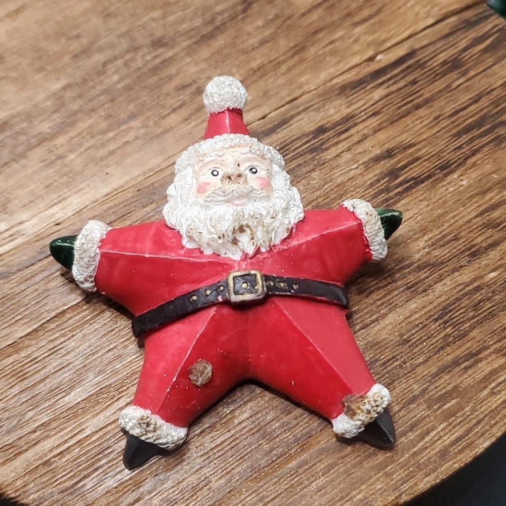 B812 vintage star santa brooch pin whimsical folksy gift‎